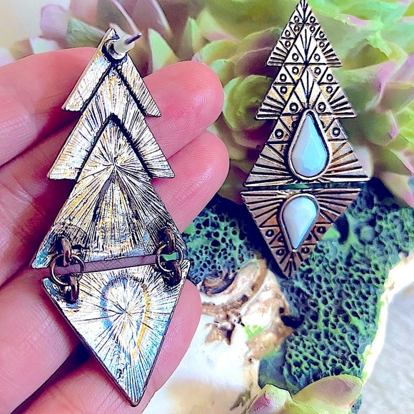 Bohemian Style Long Earrings. - Picture 2 of 2